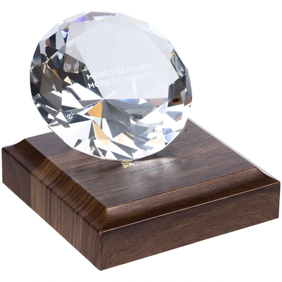 Стела Diamond